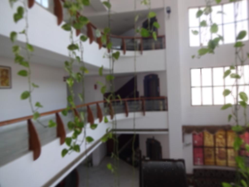 Hotel Sita Manor Gwalior Bagian luar foto