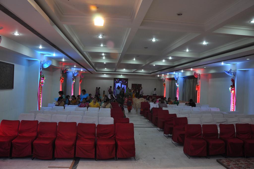 Hotel Sita Manor Gwalior Bagian luar foto