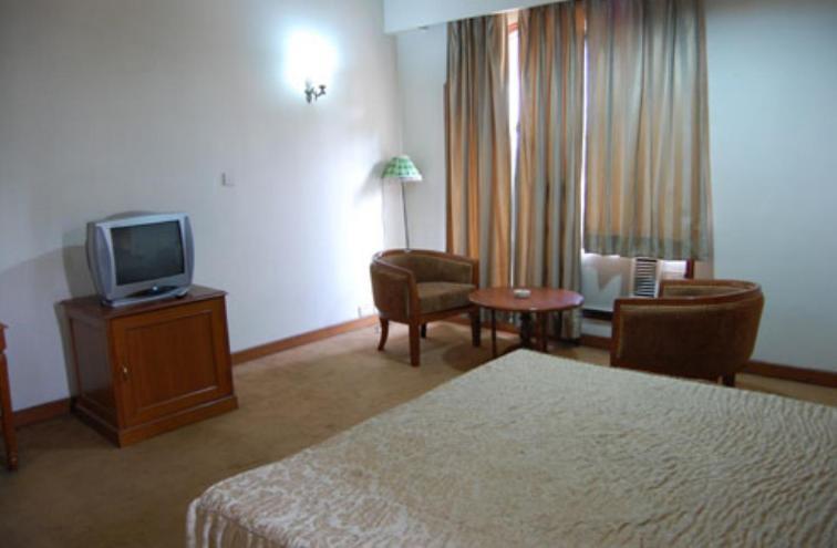Hotel Sita Manor Gwalior Ruang foto