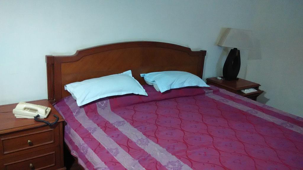 Hotel Sita Manor Gwalior Bagian luar foto