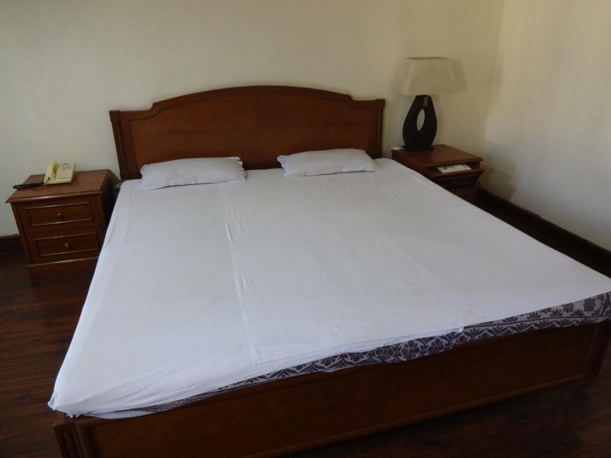 Hotel Sita Manor Gwalior Ruang foto