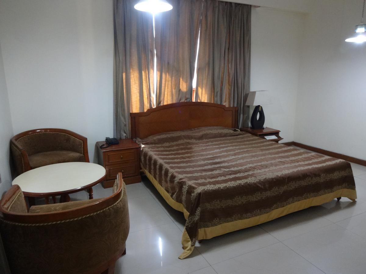 Hotel Sita Manor Gwalior Ruang foto